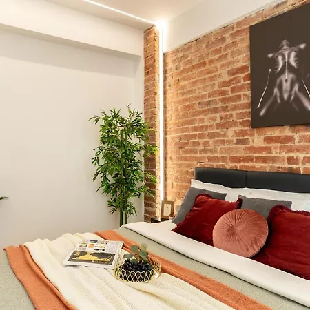 Luxury & Comfort: Smart 2br-apt At Unirii Square Apartment Bucharest
